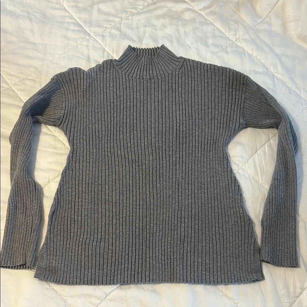 Banana Republic - Gray Ribbed Knit Sweater
